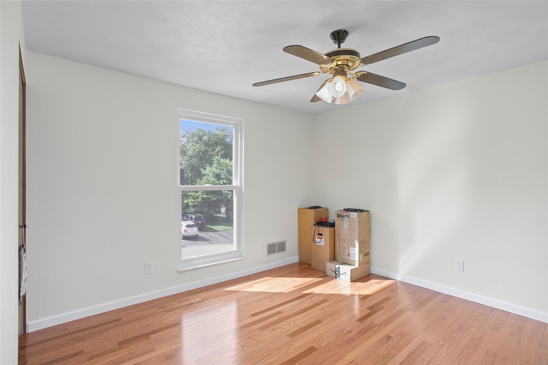 Murrysville, Pennsylvania 15626, United States, 3 Bedrooms Bedrooms, ,3 BathroomsBathrooms,Residential,Contingent,180987