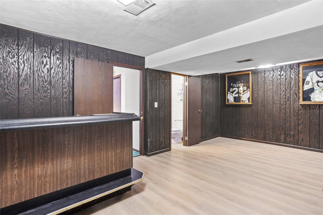 Murrysville, Pennsylvania 15626, United States, 3 Bedrooms Bedrooms, ,3 BathroomsBathrooms,Residential,Contingent,180987