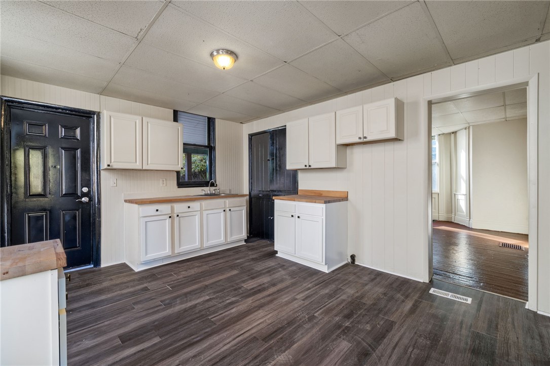 Spring Hill, Pennsylvania 15212, United States, 4 Bedrooms Bedrooms, ,1 BathroomBathrooms,Residential,Active,239882