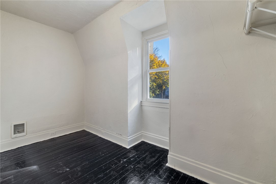 Spring Hill, Pennsylvania 15212, United States, 4 Bedrooms Bedrooms, ,1 BathroomBathrooms,Residential,Active,239882