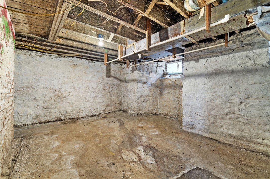 Spring Hill, Pennsylvania 15212, United States, 4 Bedrooms Bedrooms, ,1 BathroomBathrooms,Residential,Active,239882