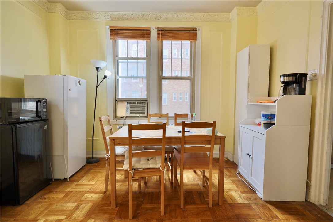 Oakland, Pennsylvania 15213, United States, 2 Bedrooms Bedrooms, ,1 BathroomBathrooms,Residential,Active,181455