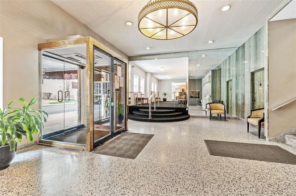 Oakland, Pennsylvania 15213, United States, 2 Bedrooms Bedrooms, ,1 BathroomBathrooms,Residential,Active,181455