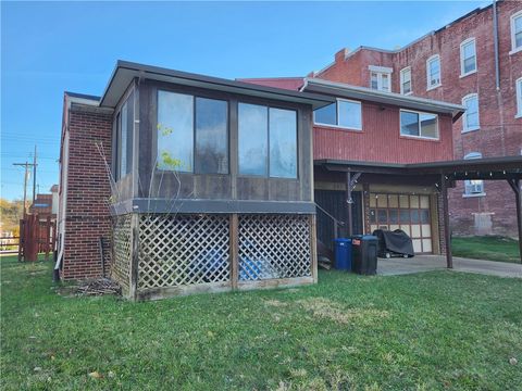 Photo of 601 Francis Ct, Pittsburgh, PA 15219 (MLS # 1733384)