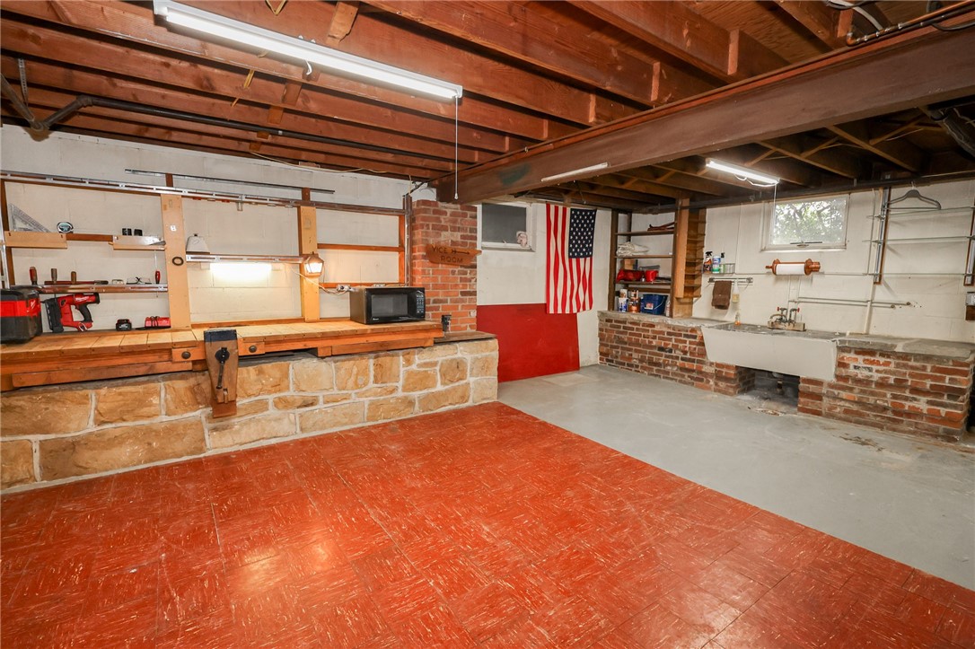 Grove City Boro, Pennsylvania 16127, United States, 2 Bedrooms Bedrooms, ,3 BathroomsBathrooms,Residential,Active,228131