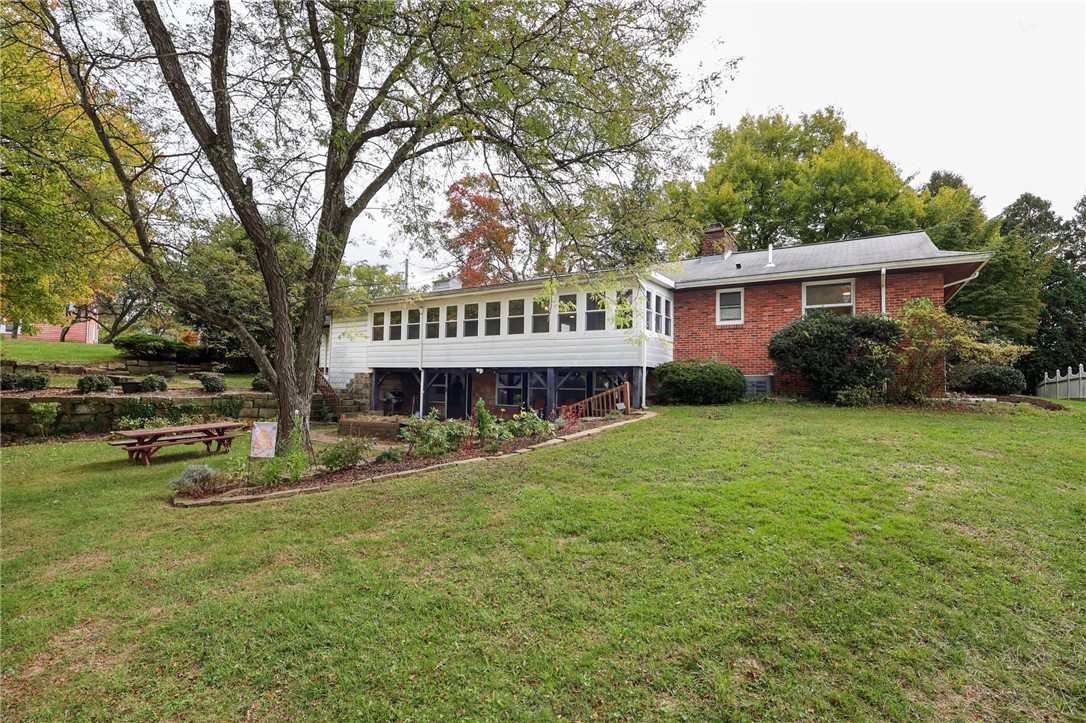 Grove City Boro, Pennsylvania 16127, United States, 2 Bedrooms Bedrooms, ,3 BathroomsBathrooms,Residential,Active,228131