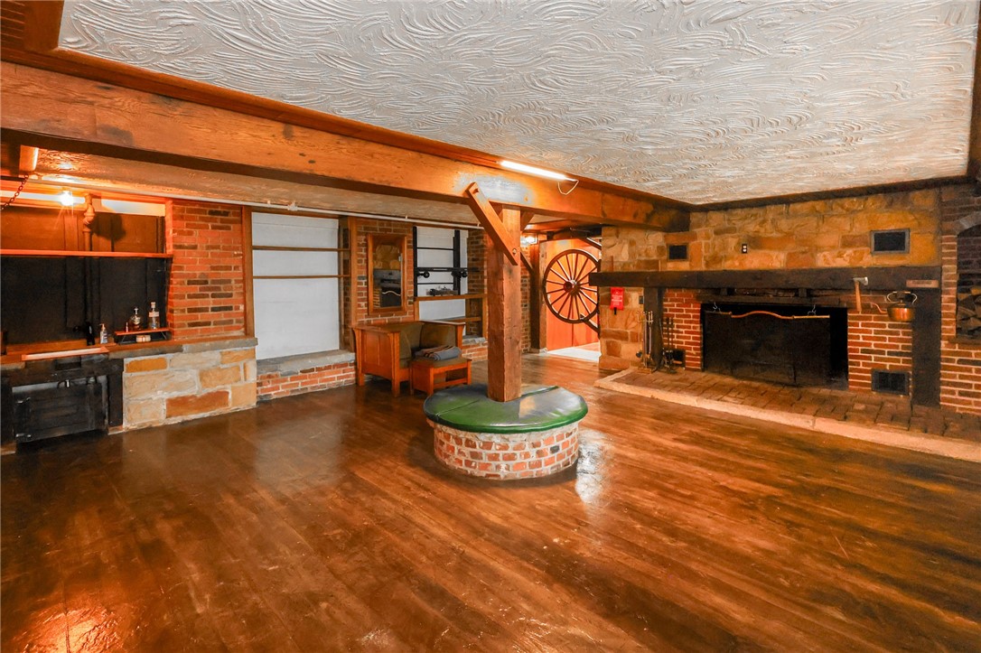 Grove City Boro, Pennsylvania 16127, United States, 2 Bedrooms Bedrooms, ,3 BathroomsBathrooms,Residential,Active,228131