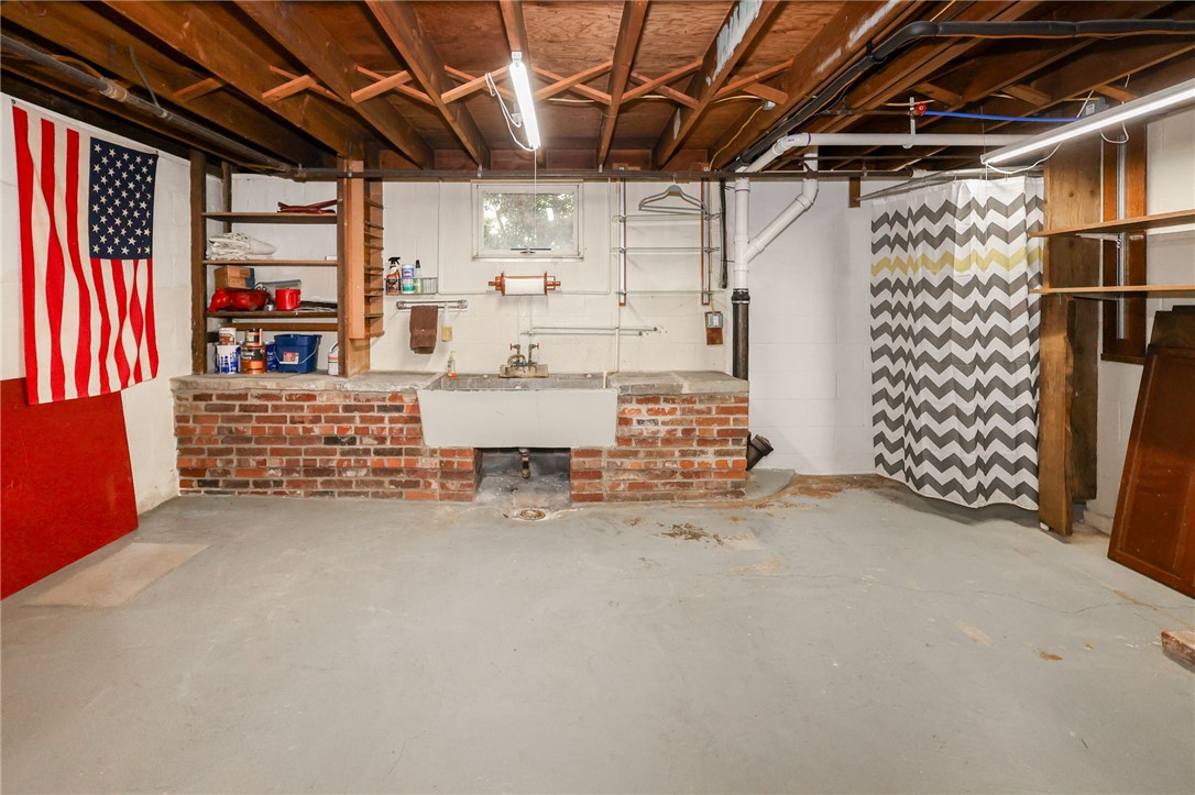 Grove City Boro, Pennsylvania 16127, United States, 2 Bedrooms Bedrooms, ,3 BathroomsBathrooms,Residential,Active,228131