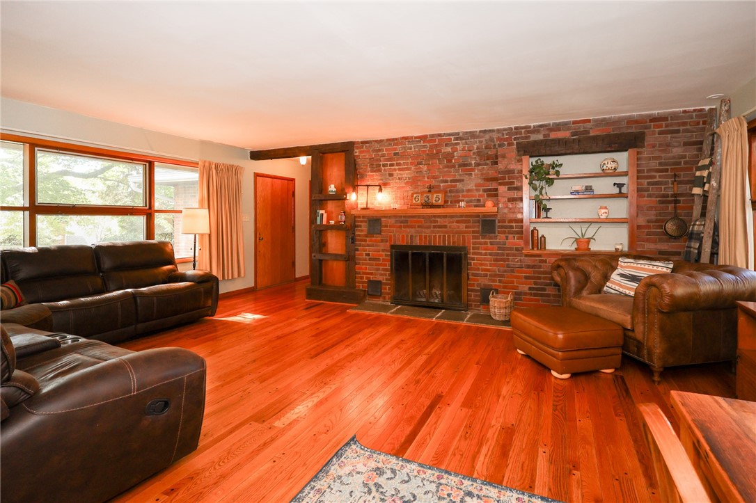 Grove City Boro, Pennsylvania 16127, United States, 2 Bedrooms Bedrooms, ,3 BathroomsBathrooms,Residential,Active,228131