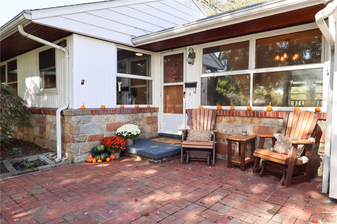 Grove City Boro, Pennsylvania 16127, United States, 2 Bedrooms Bedrooms, ,3 BathroomsBathrooms,Residential,Active,228131