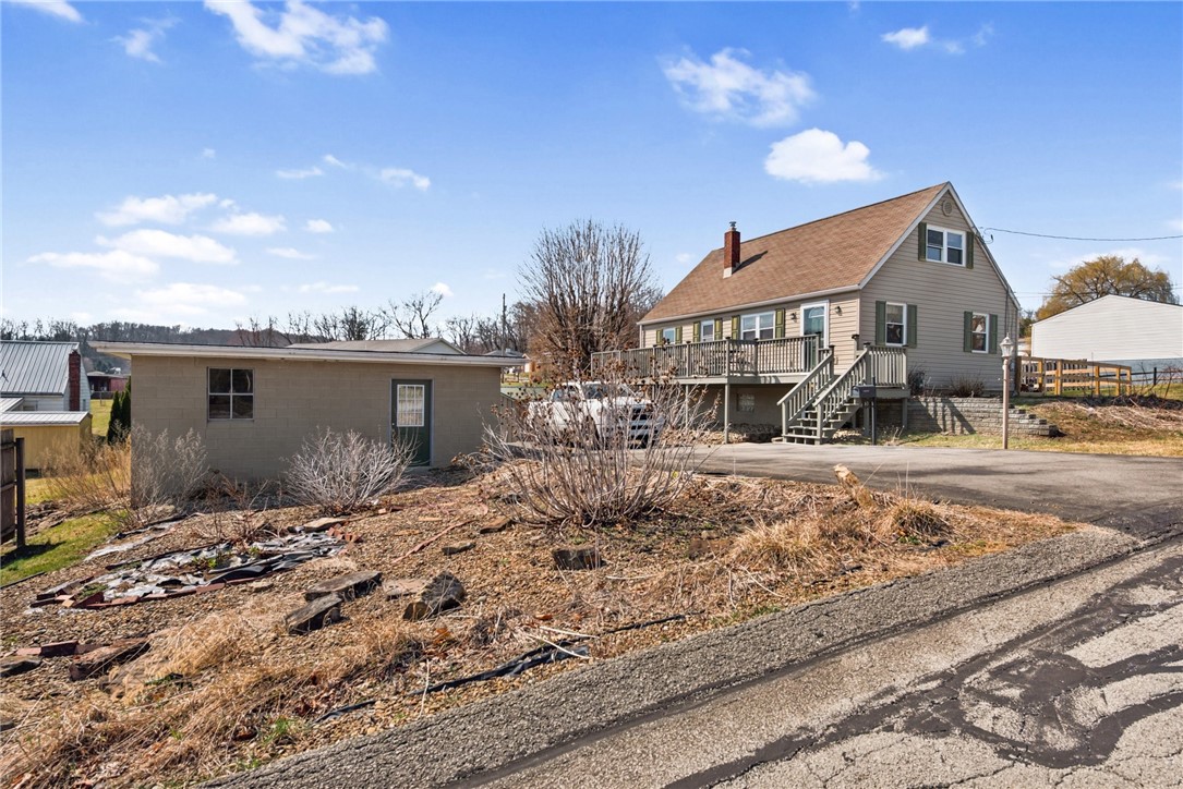 63 Howard St St, Latrobe, Pennsylvania image 2