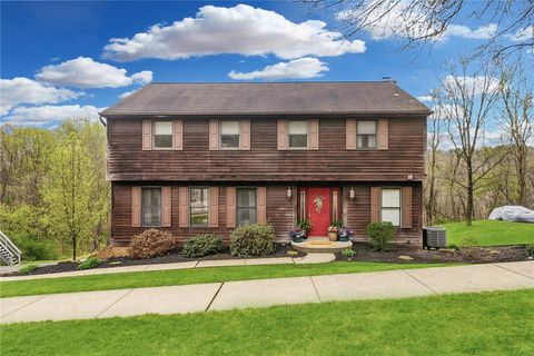 623 W Parliament Dr Coraopolis PA 15108