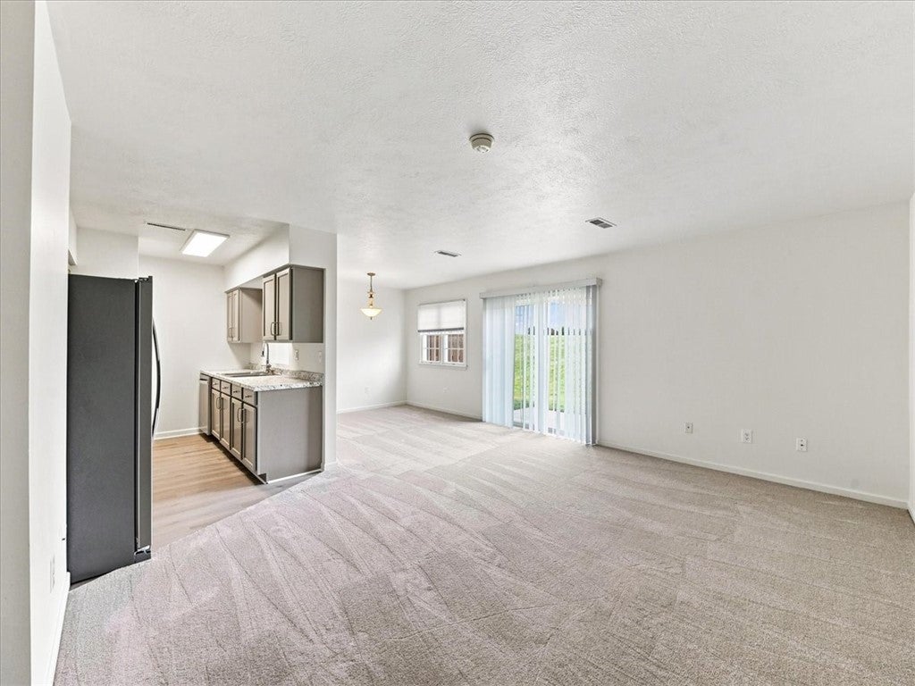 204 Stoneridge Blvd