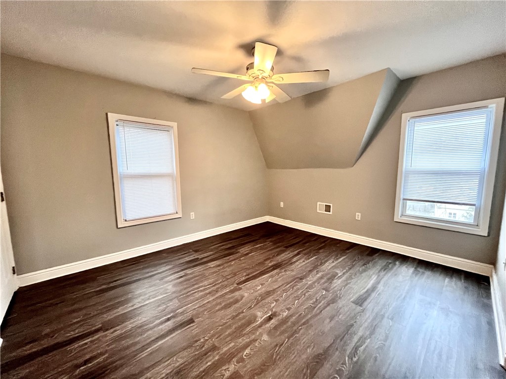 Sewickley, Pennsylvania 15143, United States, 2 Bedrooms Bedrooms, ,1 BathroomBathrooms,Residential,Active,88221