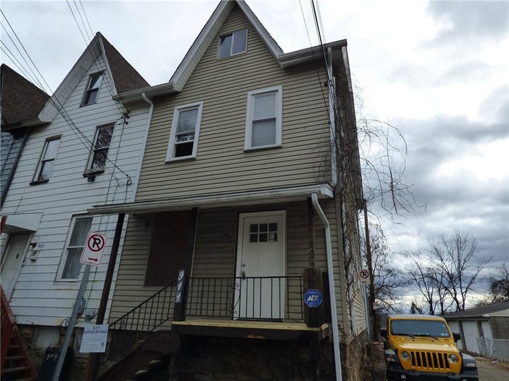 Photo 1 of 36 — 911 Amherst St, Elliott, PA 15220