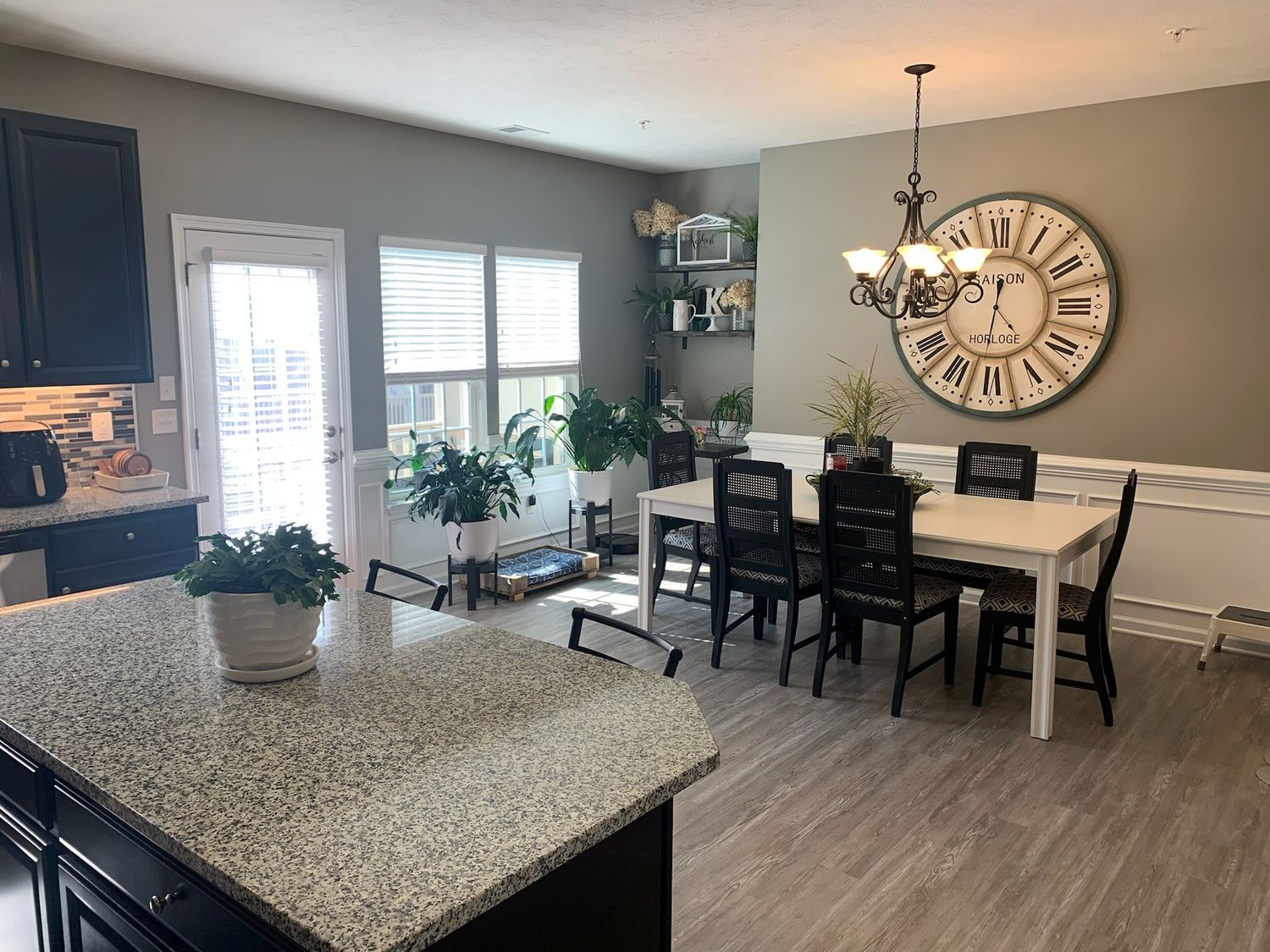 2405 Pointe View Dr.