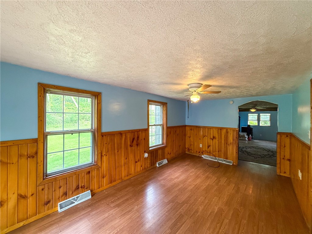 155 Elm St, Saint Clair, Pennsylvania image 10