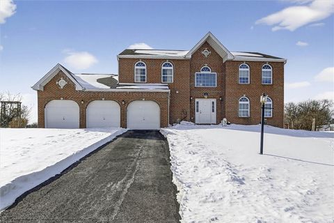 Homes For Sale - 168 Firenze Dr Dr<br/> Oakdale, PA 15071