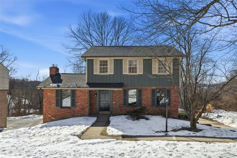 Photo of 244 Oak Entrance Dr, Clairton, PA 15025 (MLS # 1740678)