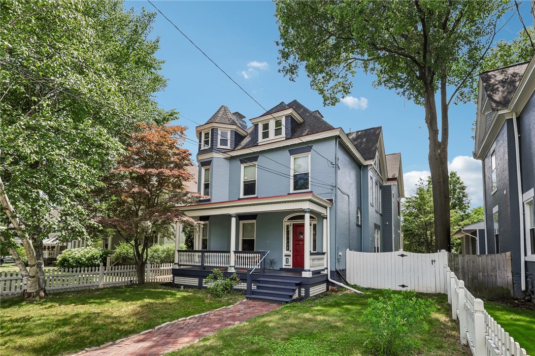884 Thorn Street