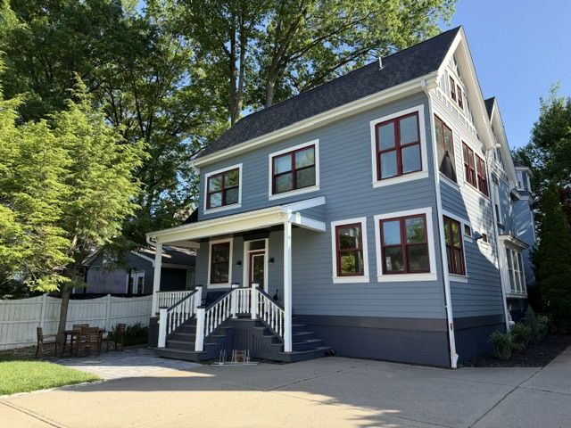 884 Thorn Street
