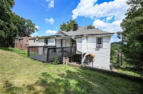 Photo of 801 Wymore St #2, Pittsburgh, PA 15220 (MLS # 1735241)