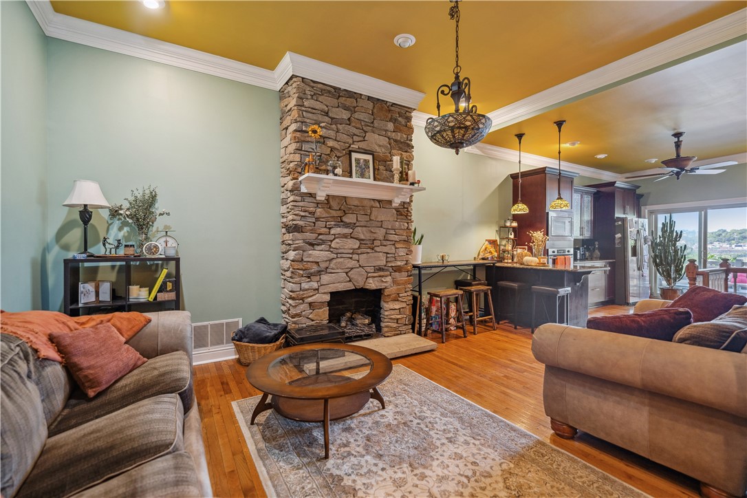 South Side, Pennsylvania 15203, United States, 3 Bedrooms Bedrooms, ,3 BathroomsBathrooms,Residential,Active,35677