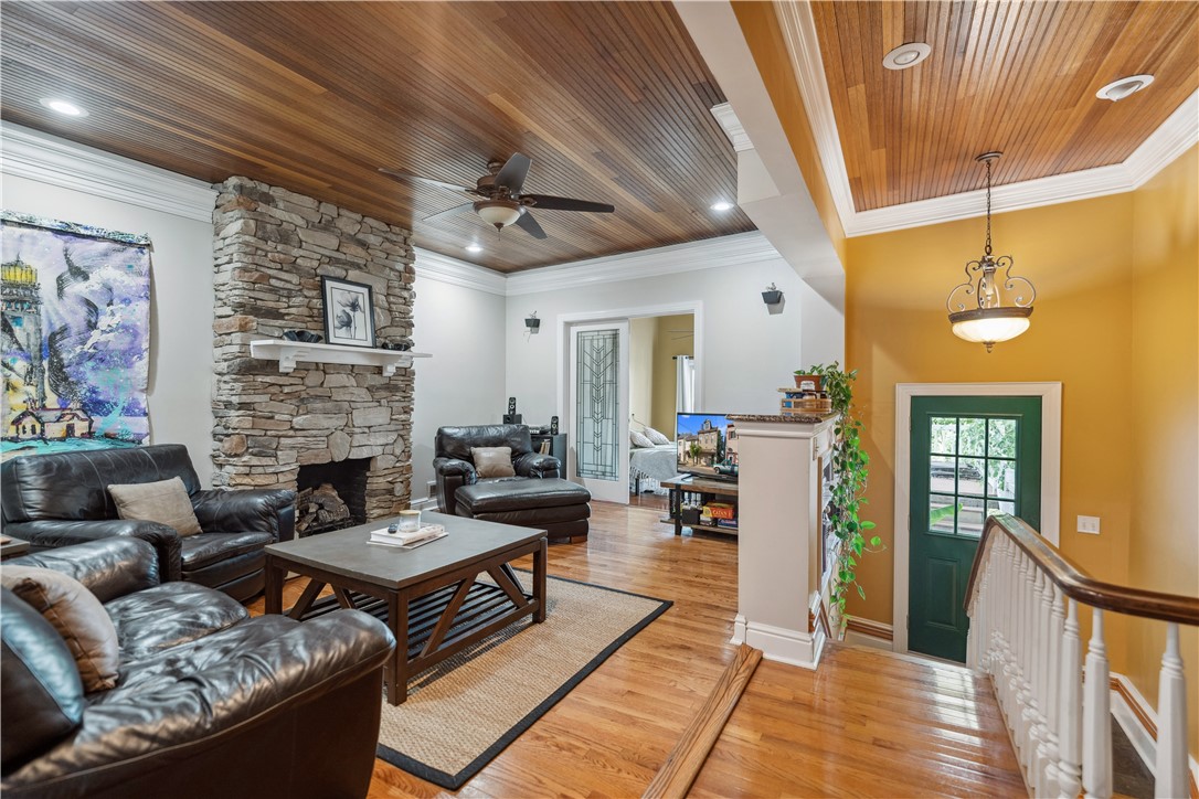 South Side, Pennsylvania 15203, United States, 3 Bedrooms Bedrooms, ,3 BathroomsBathrooms,Residential,Active,35677