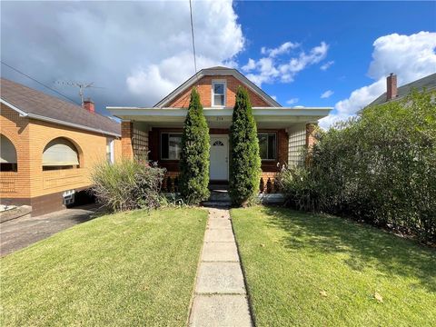 Photo of 214 Vine St, Homestead, PA 15120 (MLS # 1750758)