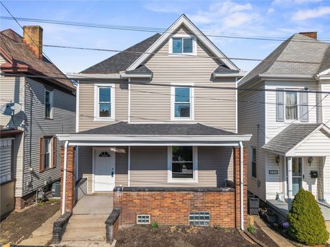 Photo of 391 Vermont Ave, Rochester, PA 15074 (MLS # 1745204)