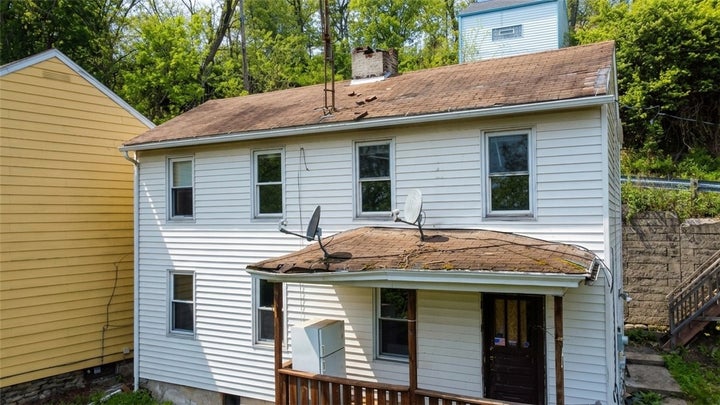 Photo 1 of 13 — 279 Advent Street, Elliott, PA 15220