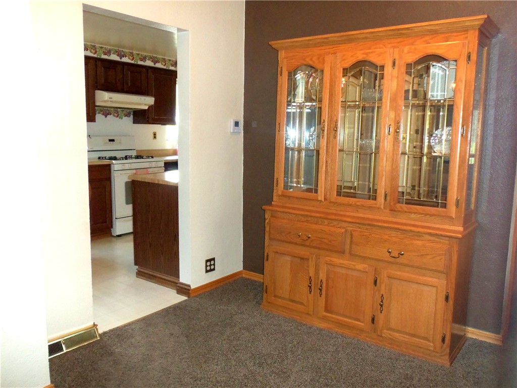 Smith, Pennsylvania 15054, United States, 3 Bedrooms Bedrooms, ,2 BathroomsBathrooms,Residential,Active,196368