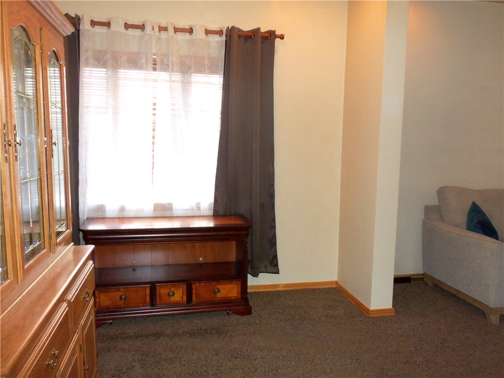 Smith, Pennsylvania 15054, United States, 3 Bedrooms Bedrooms, ,2 BathroomsBathrooms,Residential,Active,196368