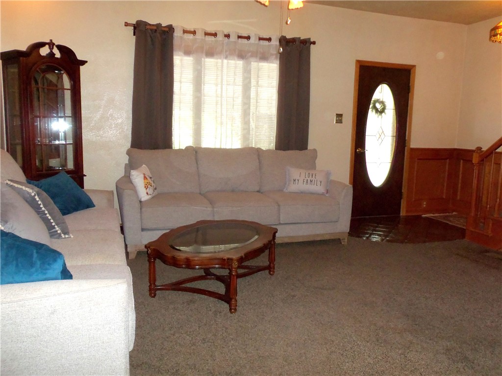 Smith, Pennsylvania 15054, United States, 3 Bedrooms Bedrooms, ,2 BathroomsBathrooms,Residential,Active,196368