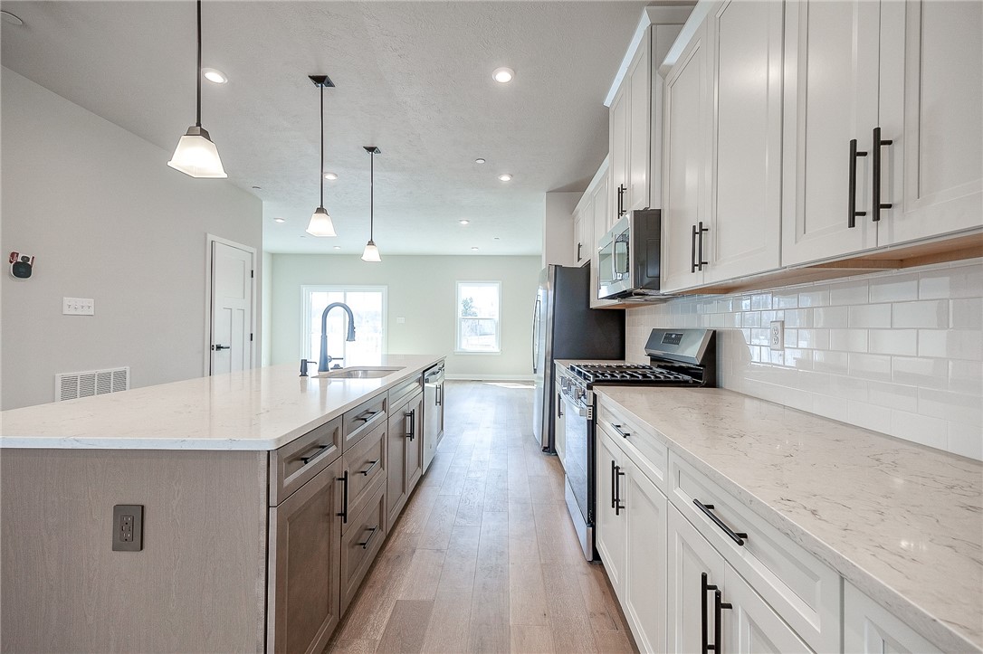 Cranberry Twp, Pennsylvania 16066, United States, 3 Bedrooms Bedrooms, ,3 BathroomsBathrooms,Residential,Active,111314