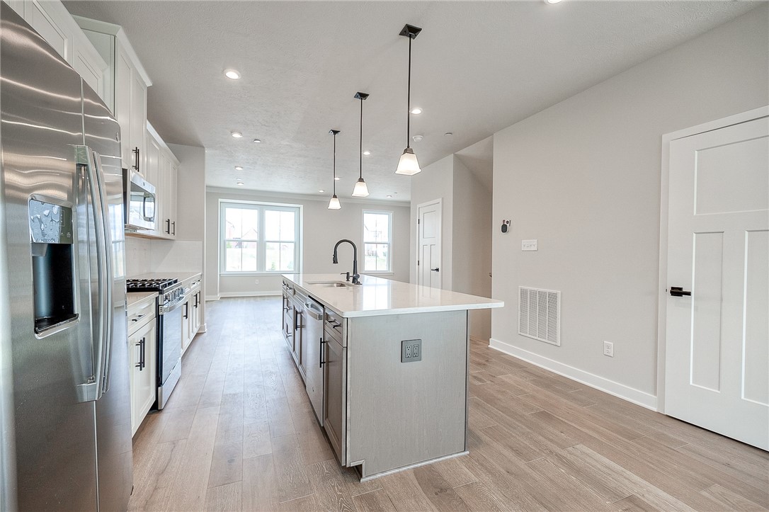 Cranberry Twp, Pennsylvania 16066, United States, 3 Bedrooms Bedrooms, ,3 BathroomsBathrooms,Residential,Active,111314