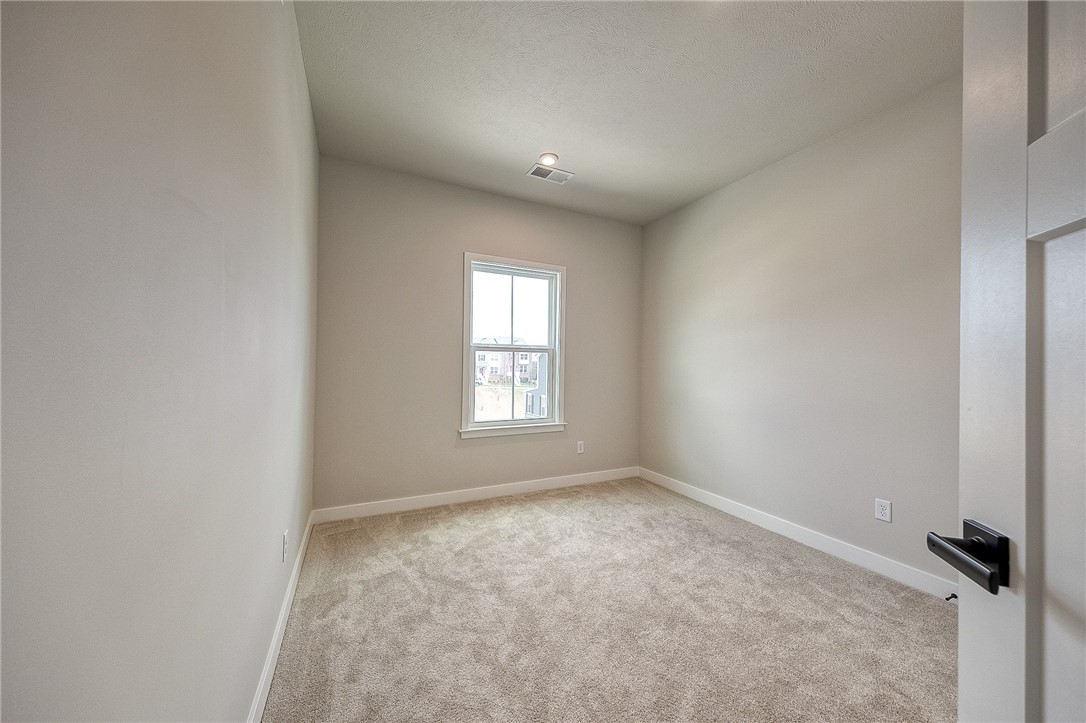 Cranberry Twp, Pennsylvania 16066, United States, 3 Bedrooms Bedrooms, ,3 BathroomsBathrooms,Residential,Active,111314