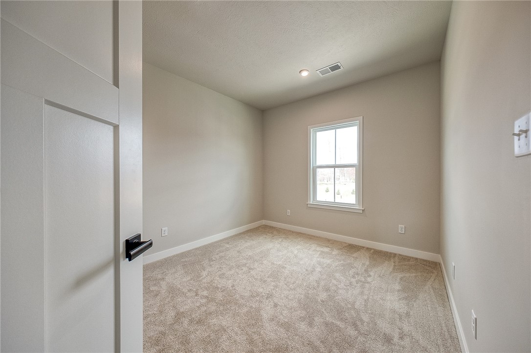 Cranberry Twp, Pennsylvania 16066, United States, 3 Bedrooms Bedrooms, ,3 BathroomsBathrooms,Residential,Active,111314