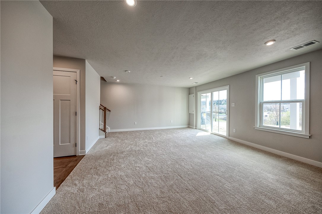 Cranberry Twp, Pennsylvania 16066, United States, 3 Bedrooms Bedrooms, ,3 BathroomsBathrooms,Residential,Active,111314