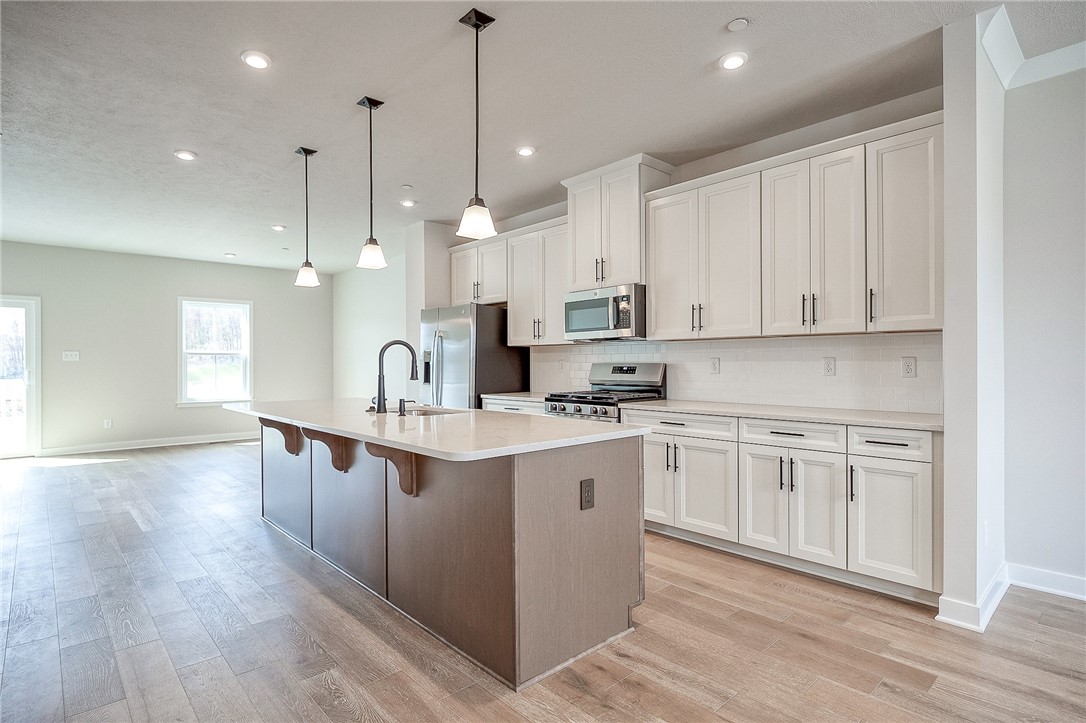 Cranberry Twp, Pennsylvania 16066, United States, 3 Bedrooms Bedrooms, ,3 BathroomsBathrooms,Residential,Active,111314