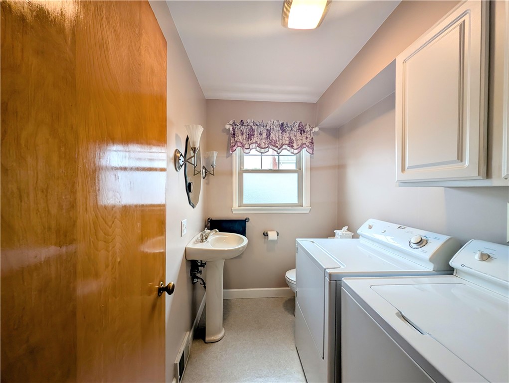 Derry Twp, Pennsylvania 15671, United States, 3 Bedrooms Bedrooms, ,2 BathroomsBathrooms,Residential,Active,164741