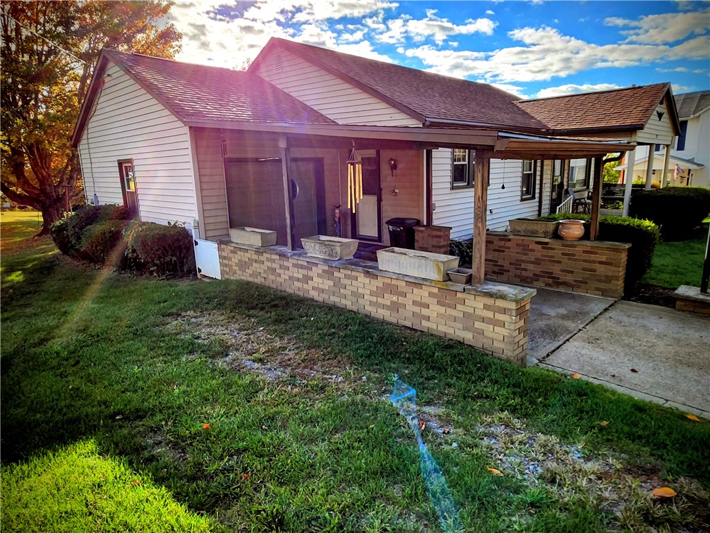 Derry Twp, Pennsylvania 15671, United States, 3 Bedrooms Bedrooms, ,2 BathroomsBathrooms,Residential,Active,164741