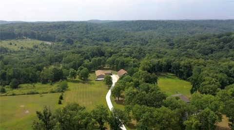 128 Mcginley Rd Oakland Twp PA 16025