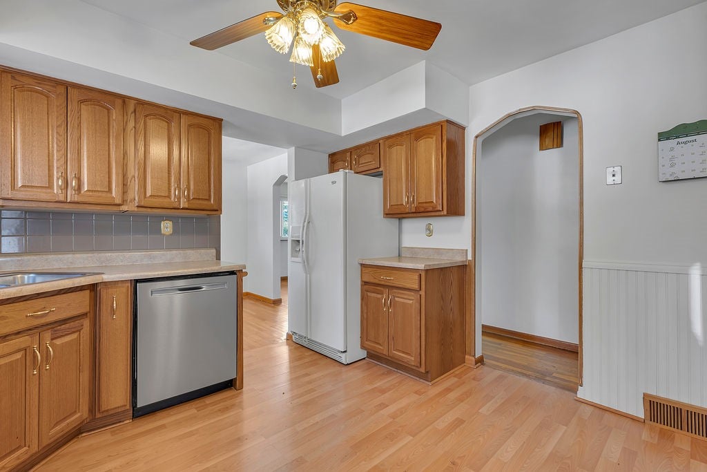 606 Golf Course Rd