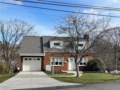 Photo of 330 Long Dr, Pittsburgh, PA 15241 (MLS # 1748218)