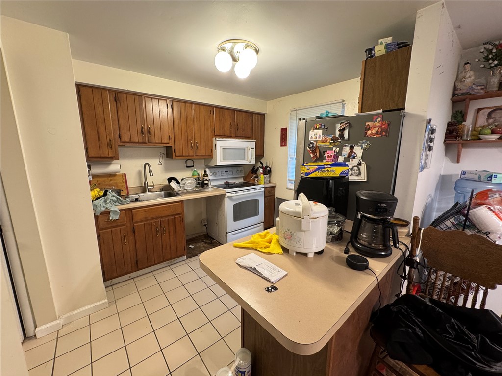 215 Parkwood Dr