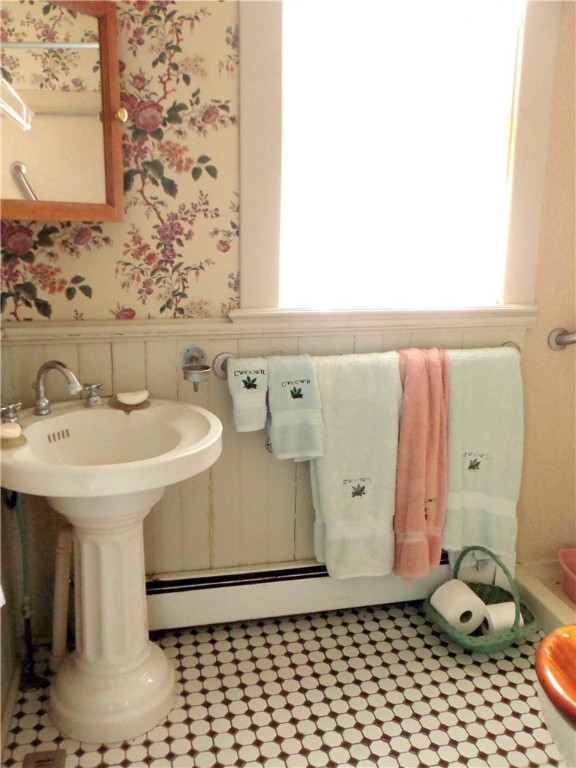 Amwell, Pennsylvania 15345, United States, 2 Bedrooms Bedrooms, ,1 BathroomBathrooms,Residential,Pending,106472