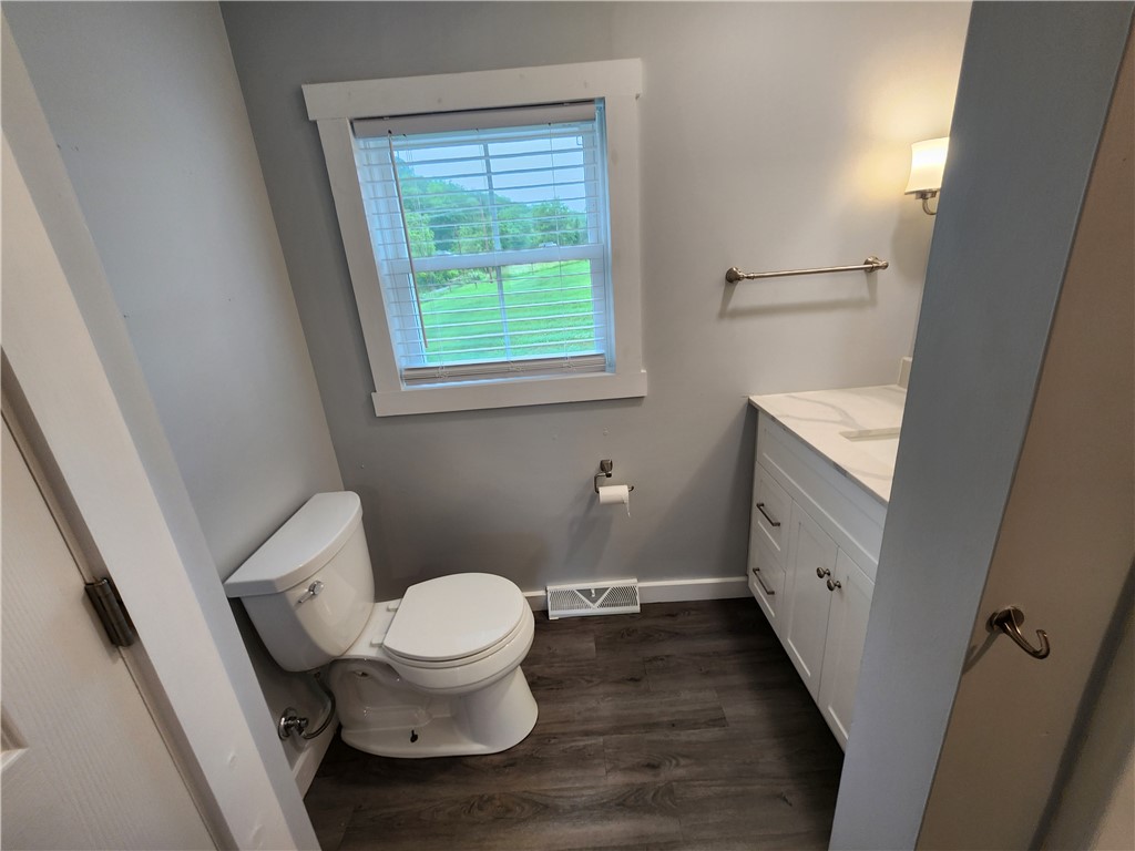 West Bethlehem, Pennsylvania 15311, United States, 3 Bedrooms Bedrooms, ,2 BathroomsBathrooms,Residential,Active,142342