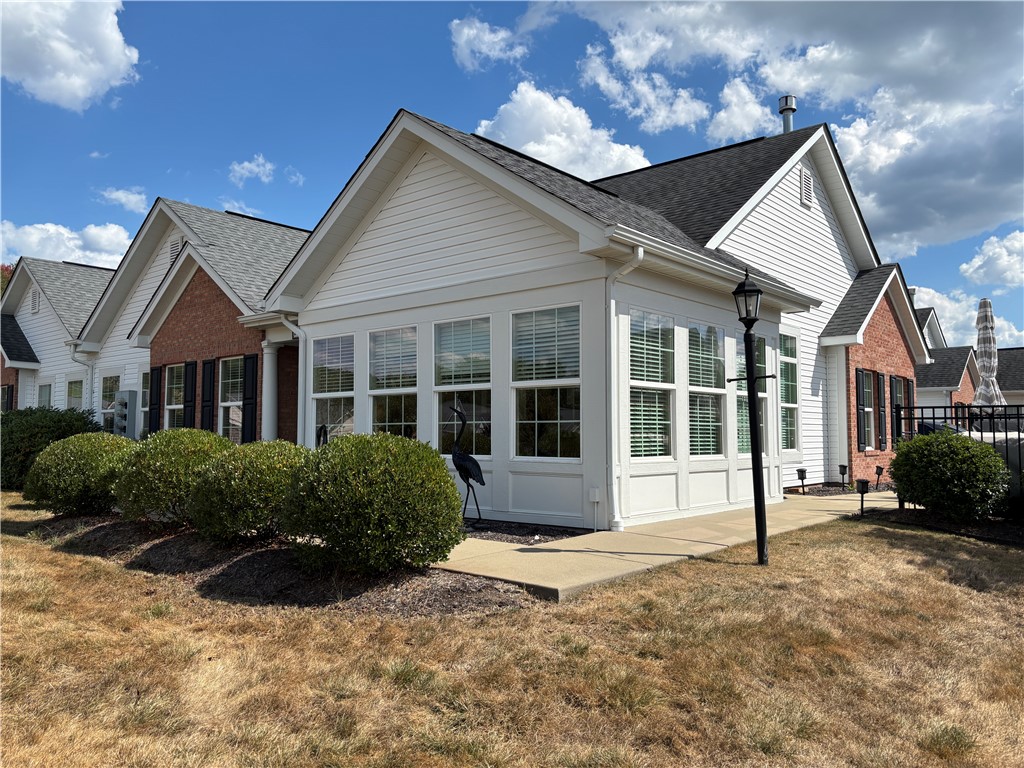 Connoquenessing Twp, Pennsylvania 16053, United States, 2 Bedrooms Bedrooms, ,2 BathroomsBathrooms,Residential,Active,203839