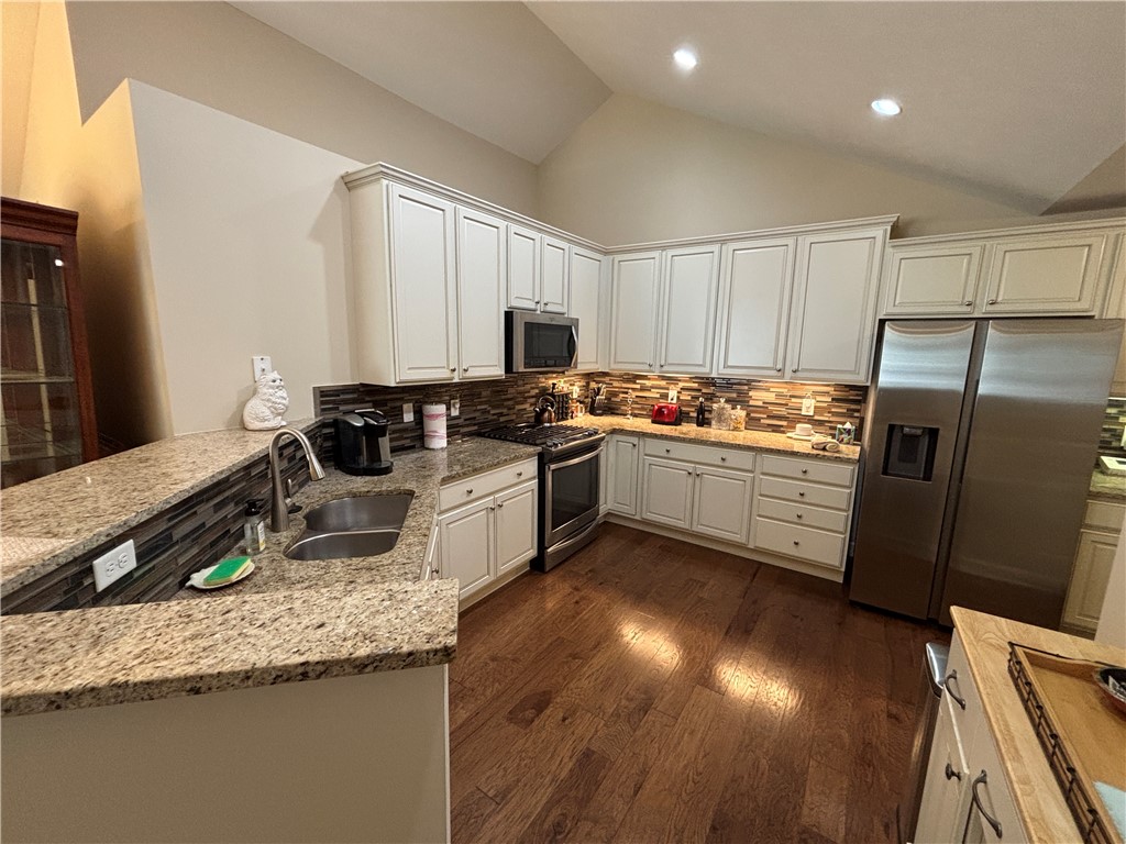 Connoquenessing Twp, Pennsylvania 16053, United States, 2 Bedrooms Bedrooms, ,2 BathroomsBathrooms,Residential,Active,203839